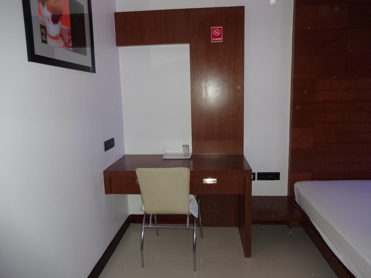 The Castello Residency Hotell Coimbatore Exteriör bild