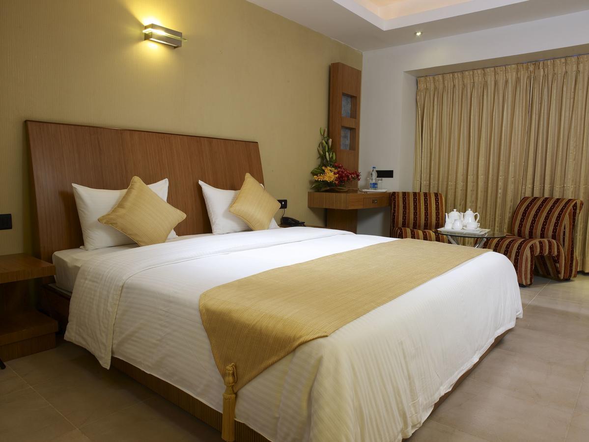 The Castello Residency Hotell Coimbatore Exteriör bild