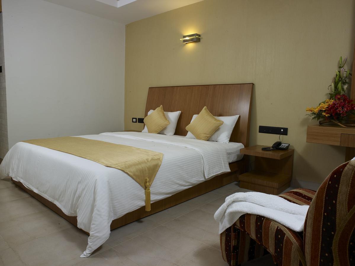 The Castello Residency Hotell Coimbatore Exteriör bild