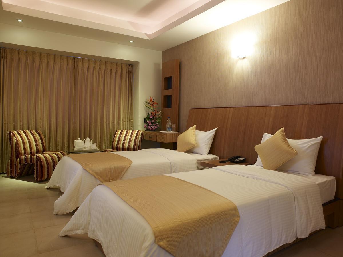 The Castello Residency Hotell Coimbatore Exteriör bild